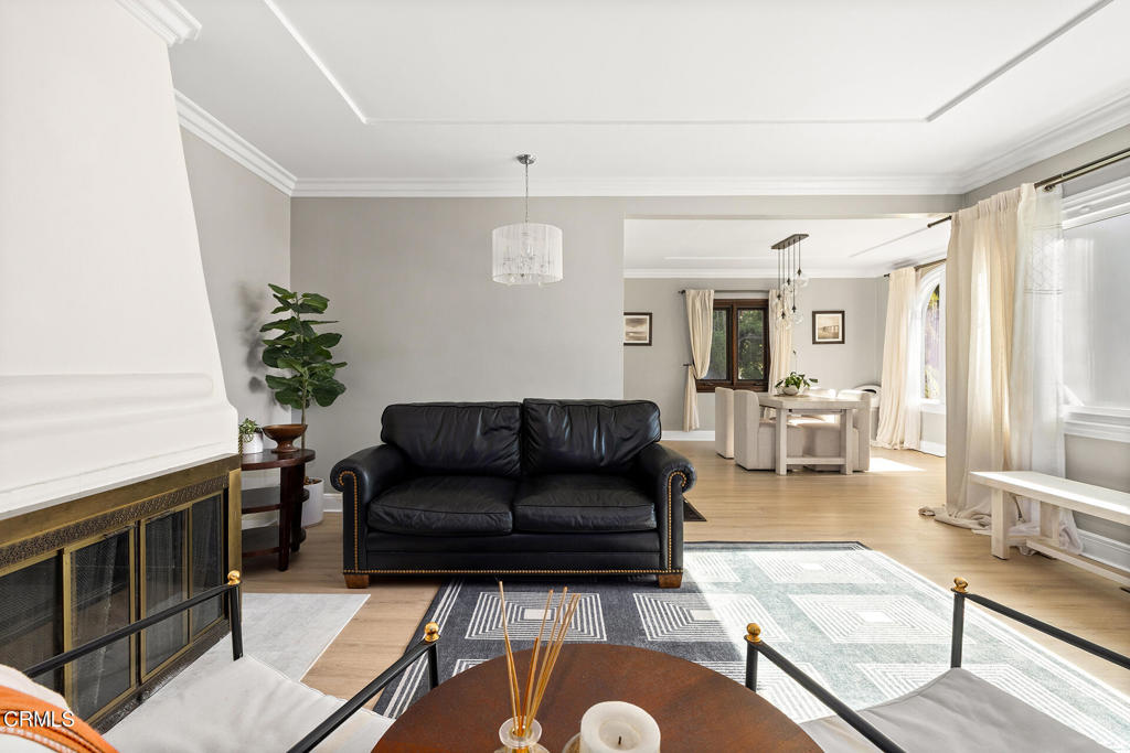 404 Rosemont Boulevard