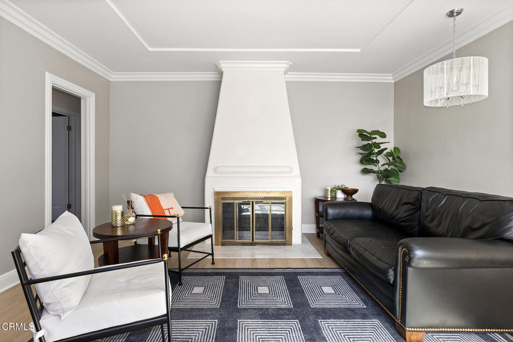 404 Rosemont Boulevard