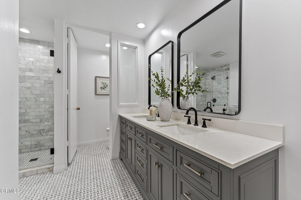 211 S Orange Grove Boulevard 5