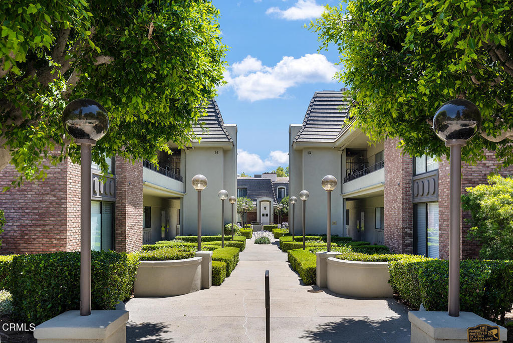 211 S Orange Grove Boulevard 5