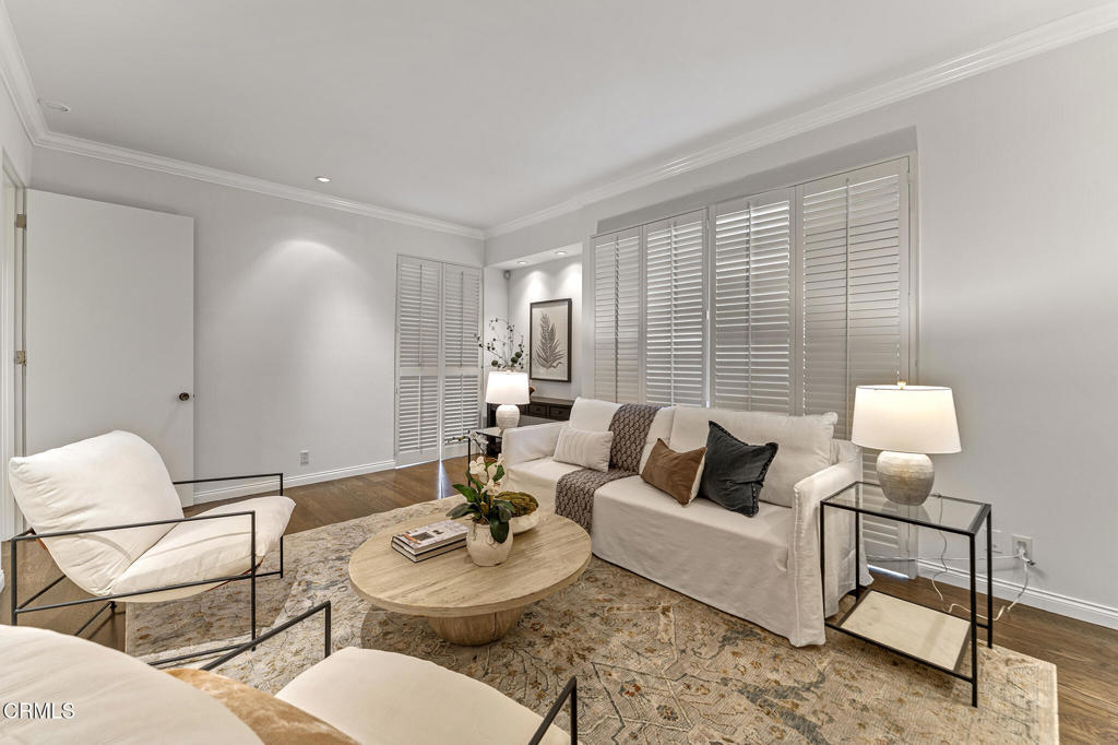 211 S Orange Grove Boulevard 5