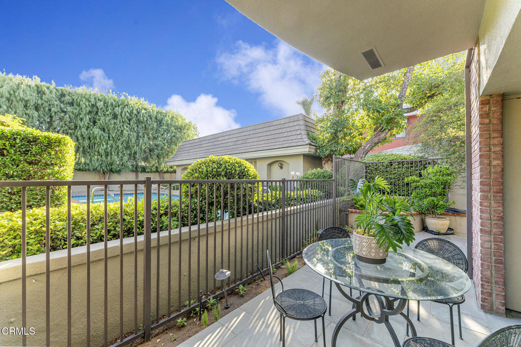 211 S Orange Grove Boulevard 5