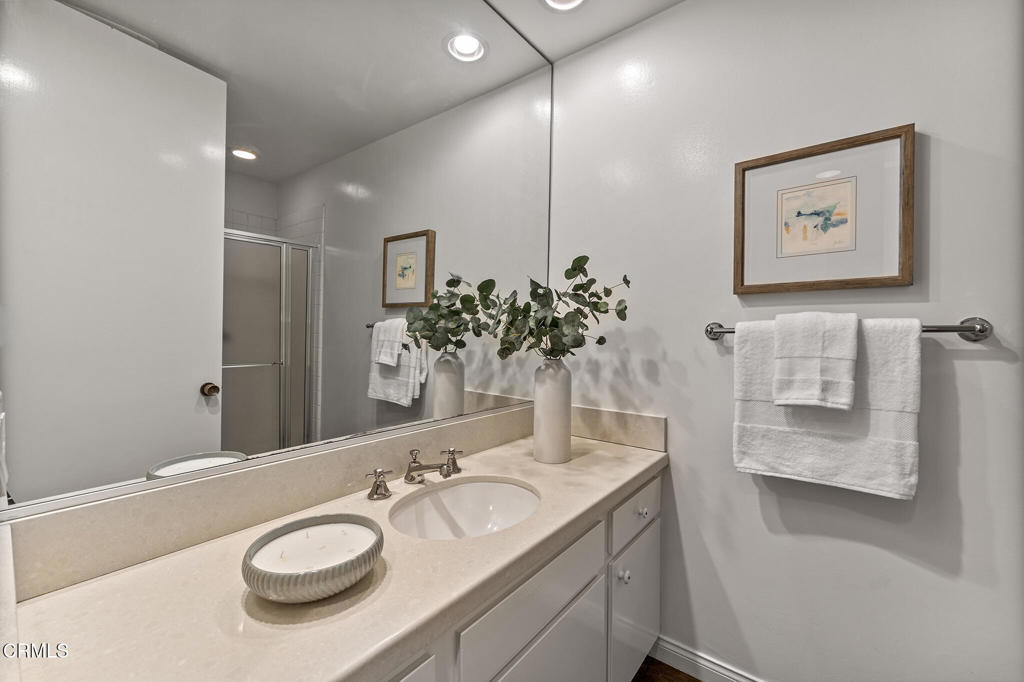 211 S Orange Grove Boulevard 5