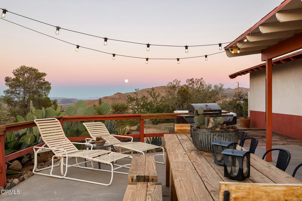 7284 Saddleback Road