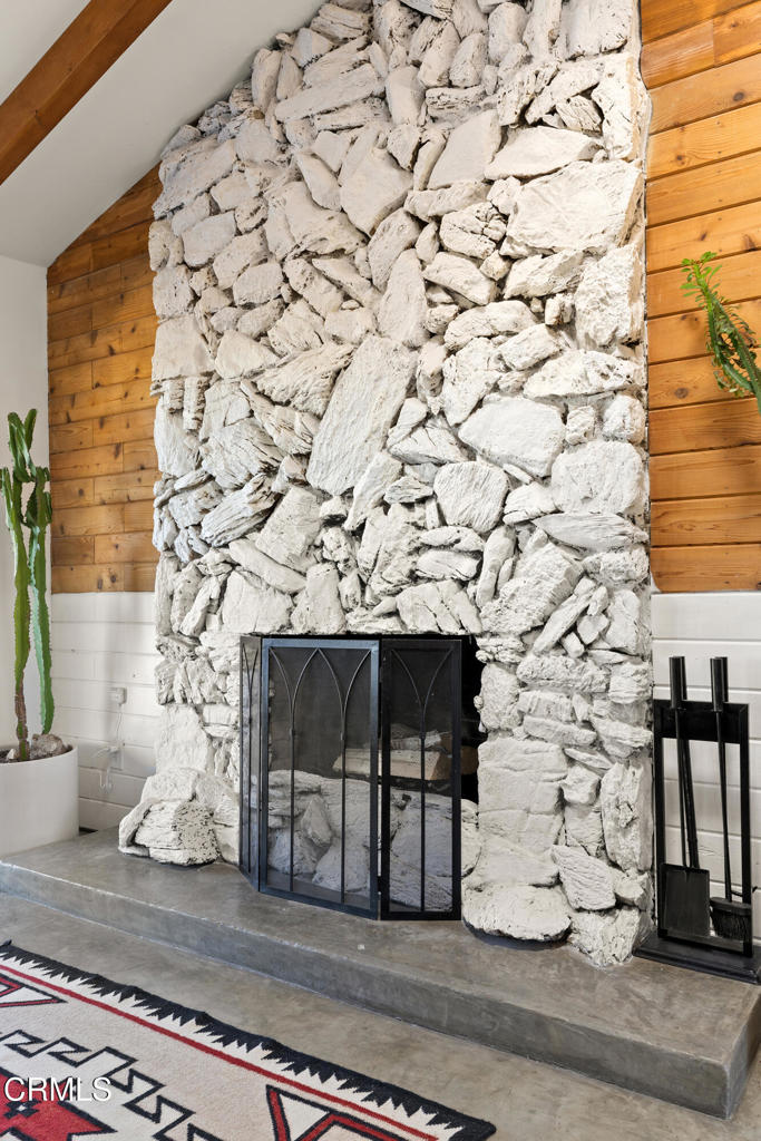 7284 Saddleback Road