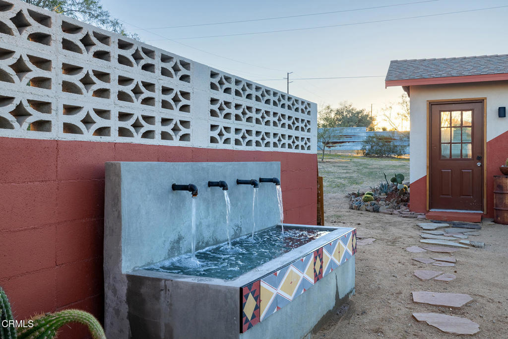 7284 Saddleback Road