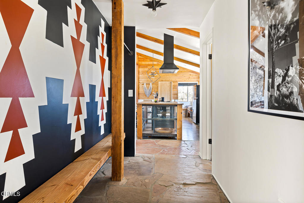 7284 Saddleback Road