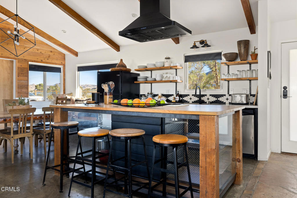 7284 Saddleback Road