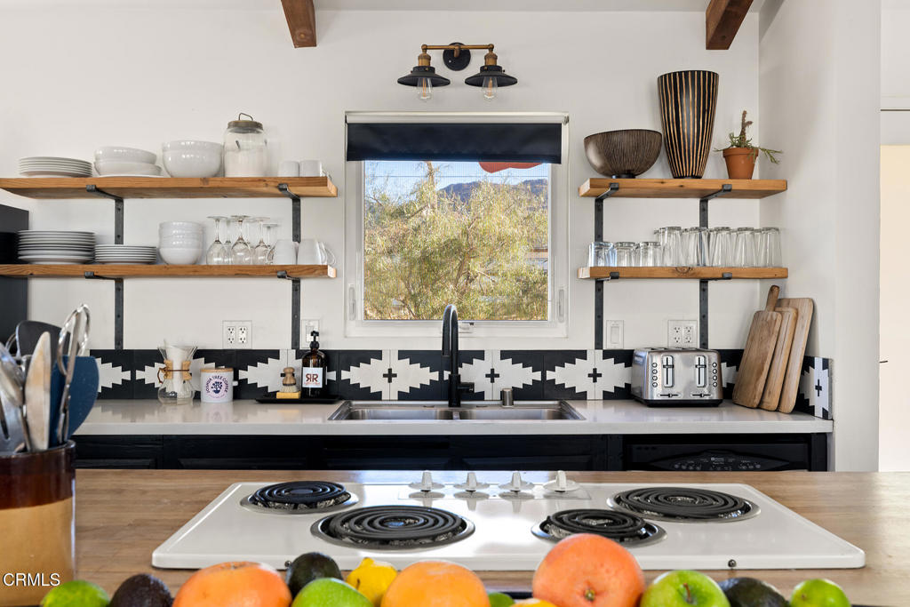 7284 Saddleback Road