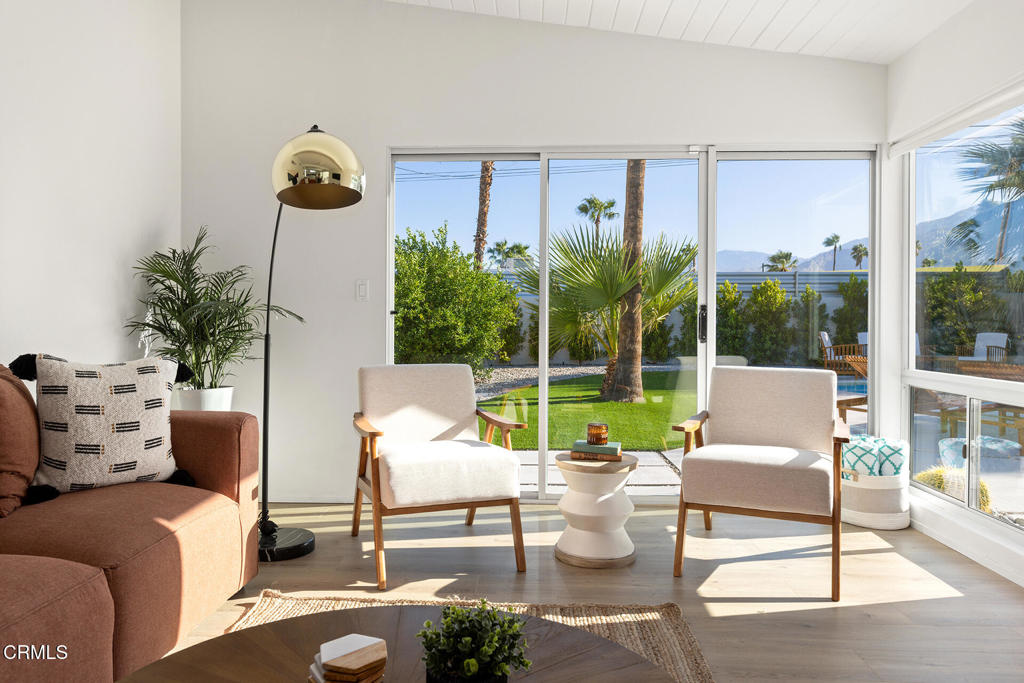 795 E Racquet Club Road