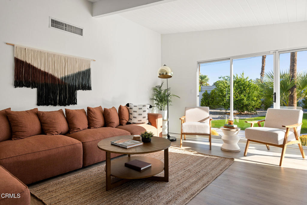 795 E Racquet Club Road