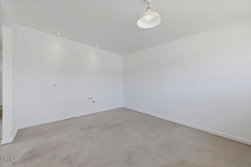 61714 Commercial Street