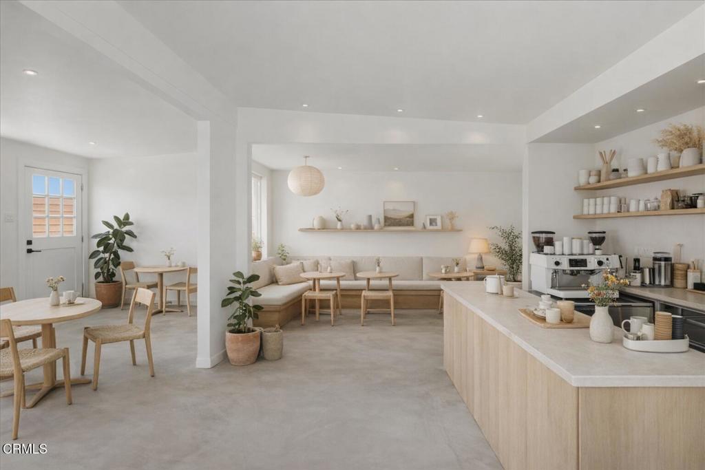 61714 Commercial Street