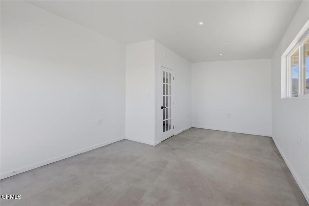 61714 Commercial Street