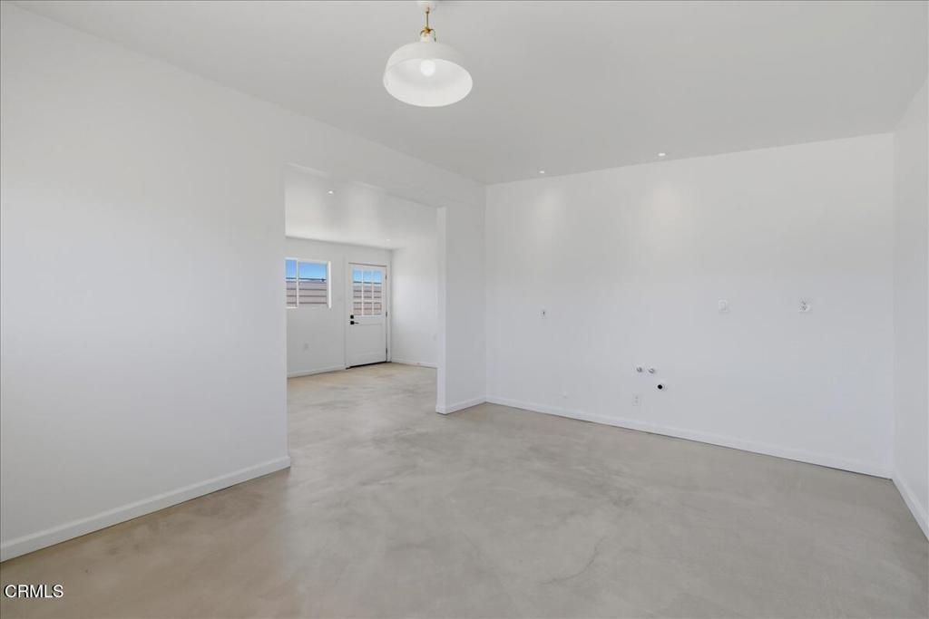 61714 Commercial Street