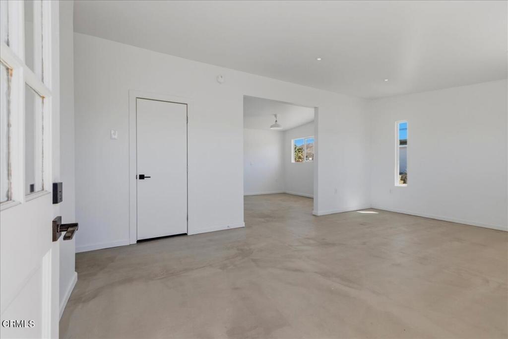 61714 Commercial Street