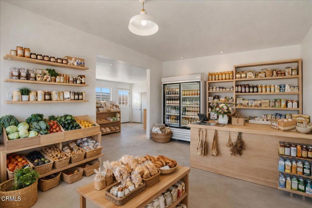 61714 Commercial Street