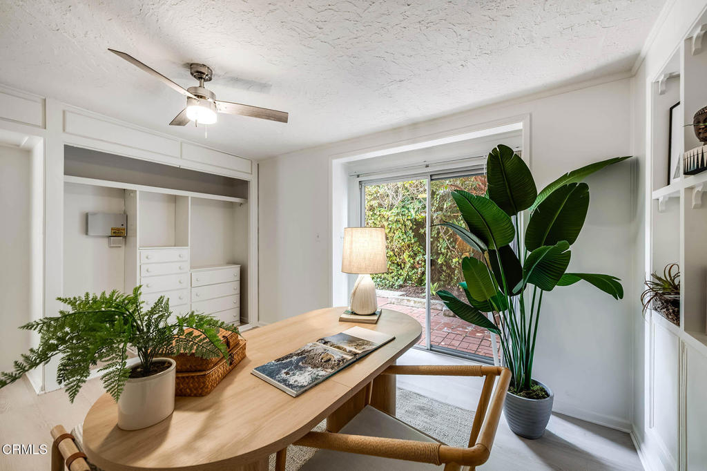 1260 Marthas Vineyard Court