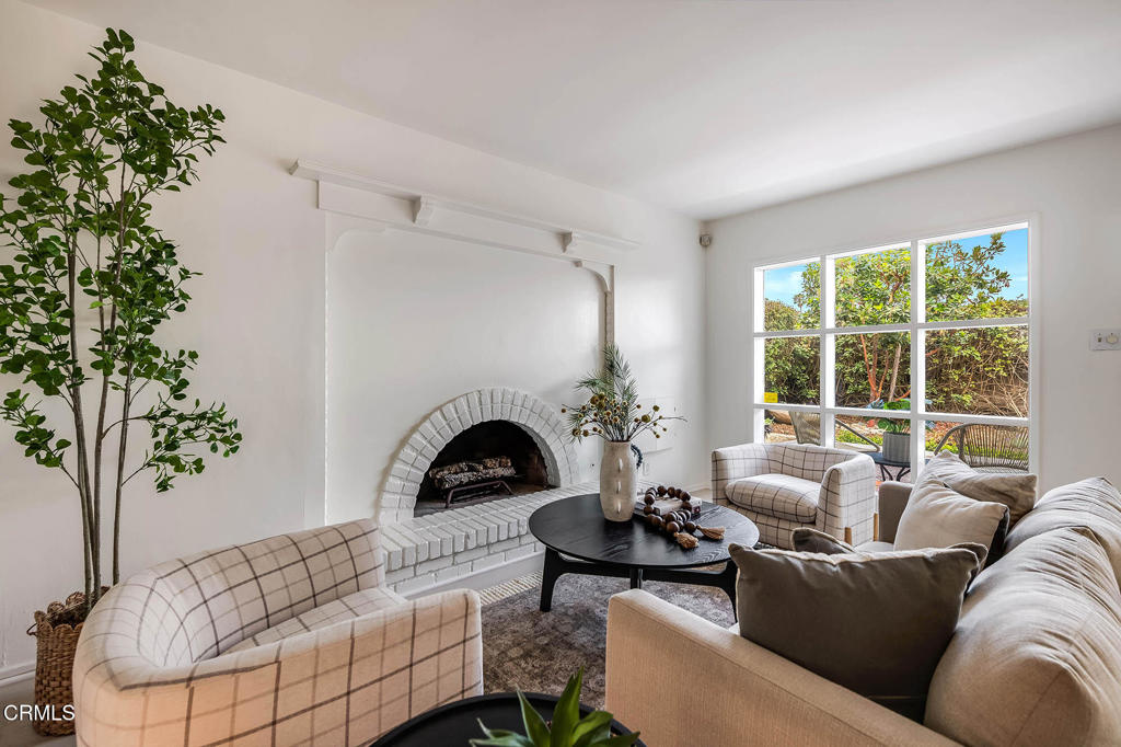 1260 Marthas Vineyard Court