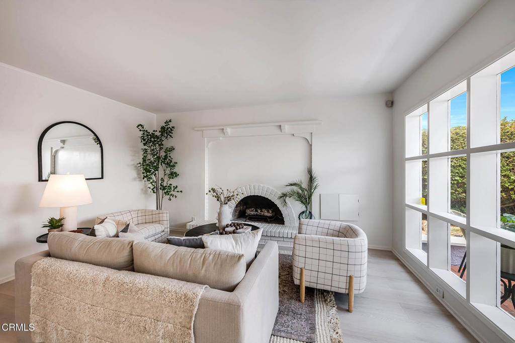 1260 Marthas Vineyard Court