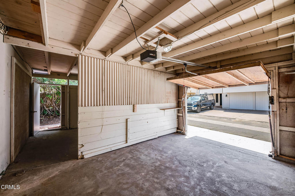 1260 Marthas Vineyard Court