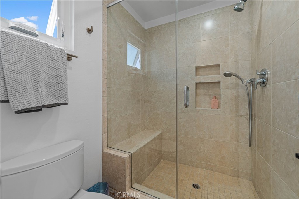 1910 Grant Ave 4