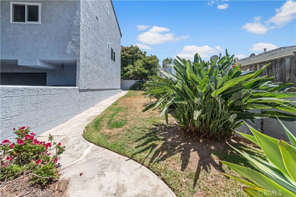 1910 Grant Ave 4