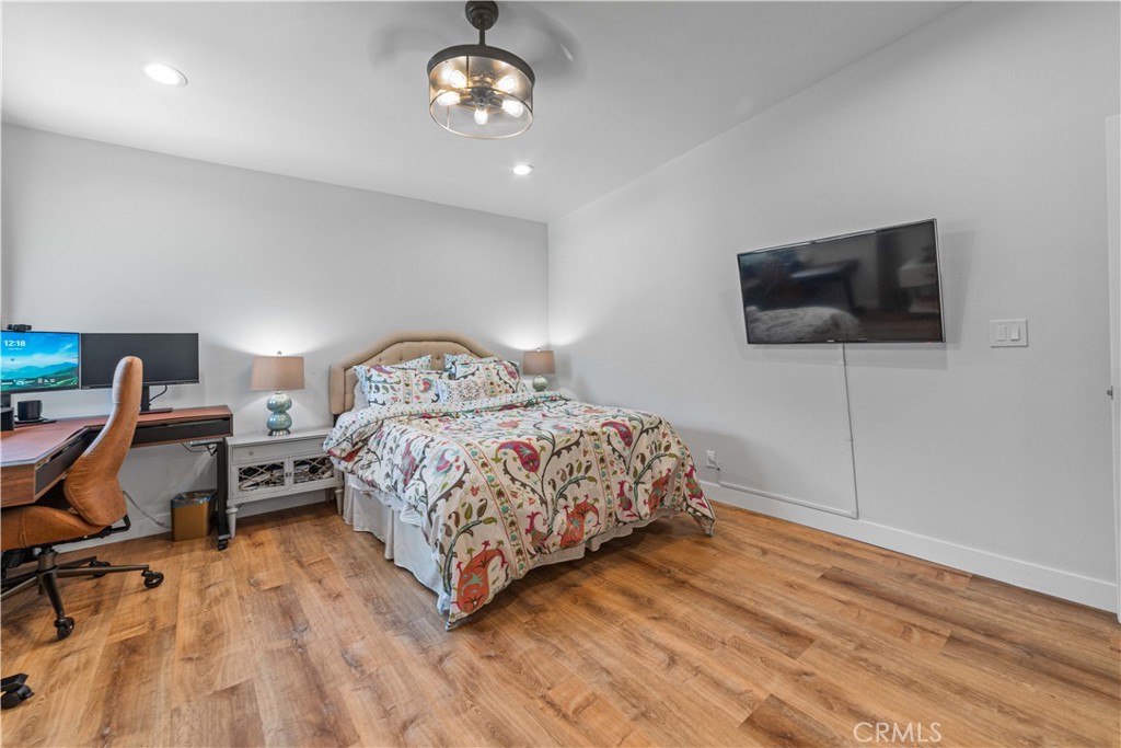 1910 Grant Ave 4