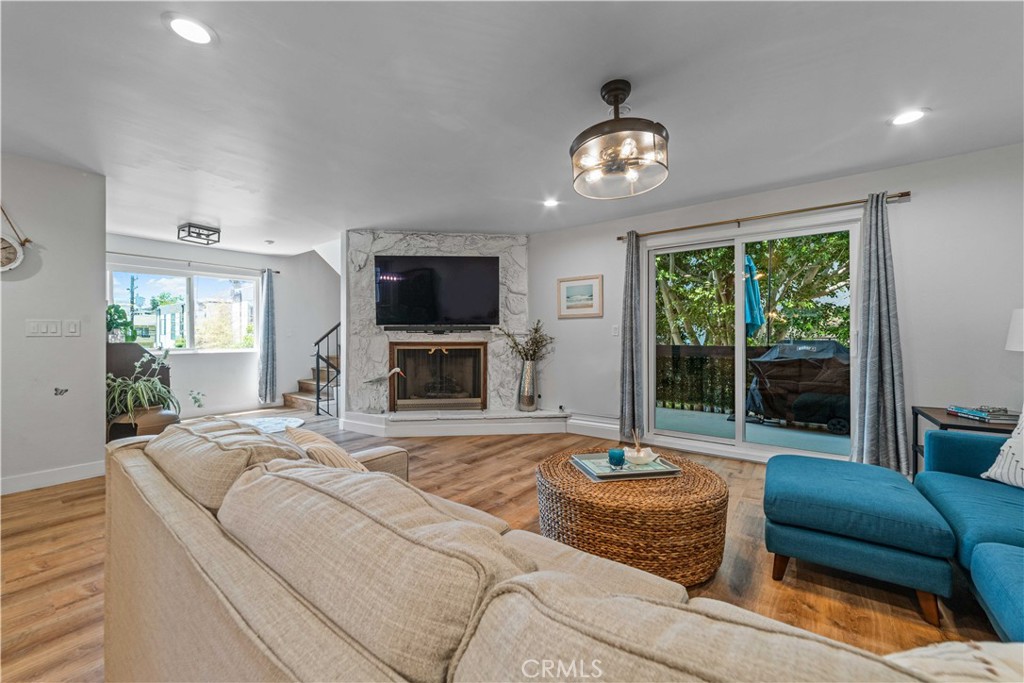 1910 Grant Ave 4
