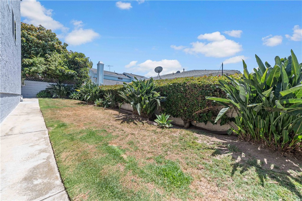 1910 Grant Ave 4
