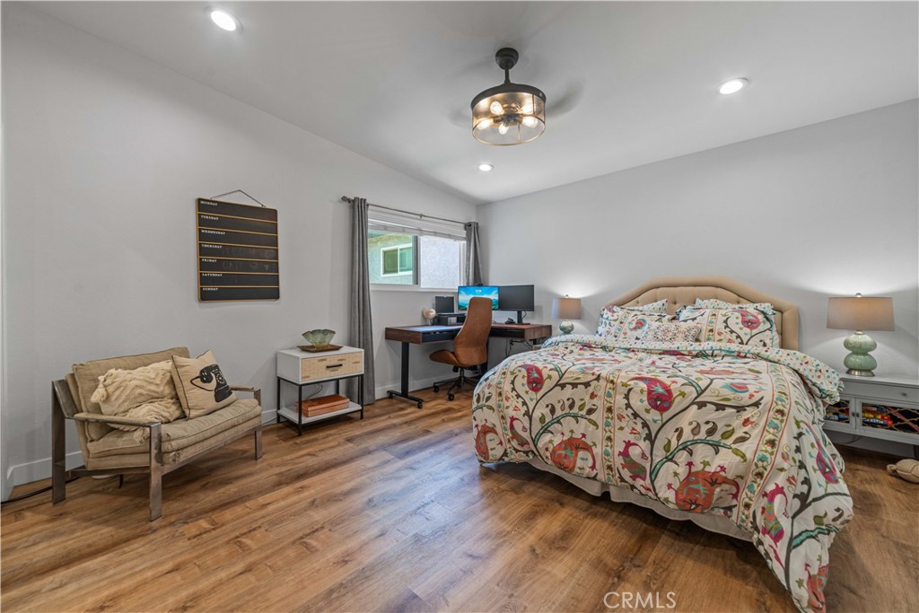 1910 Grant Ave 4