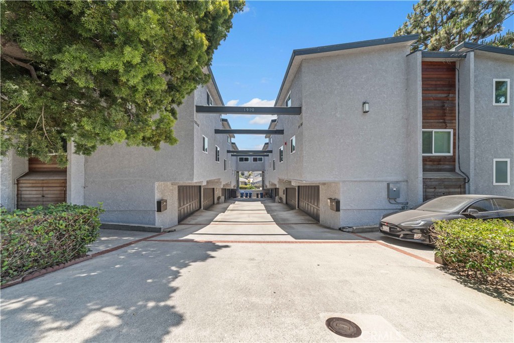 1910 Grant Ave 4