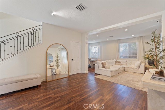 5616 Etiwanda AVE Unit: 6