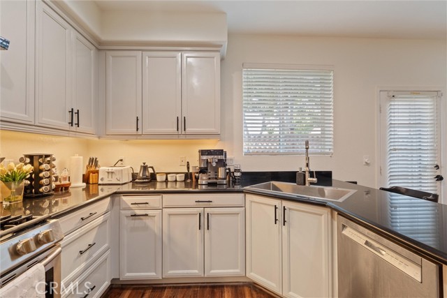 5616 Etiwanda AVE Unit: 6
