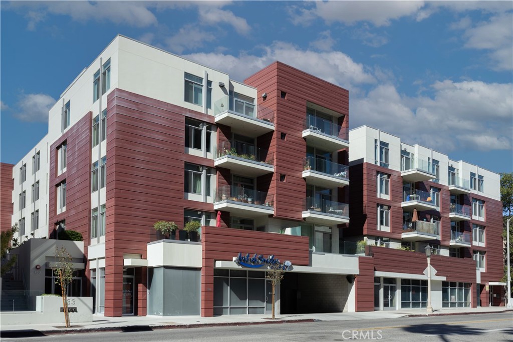 133 S Los Robles Avenue 408