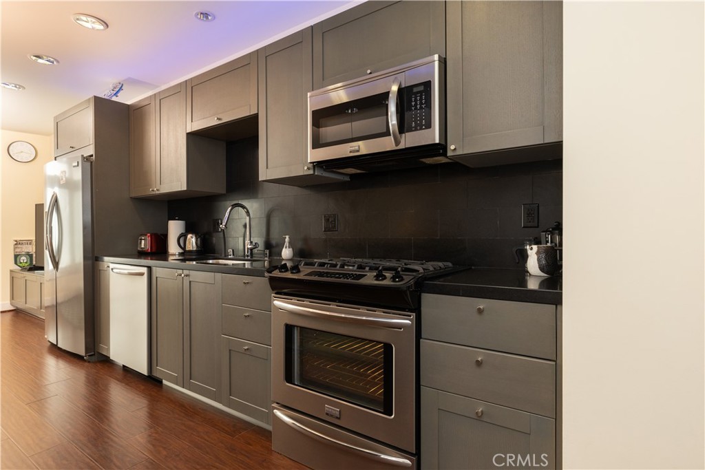 133 S Los Robles Avenue 408