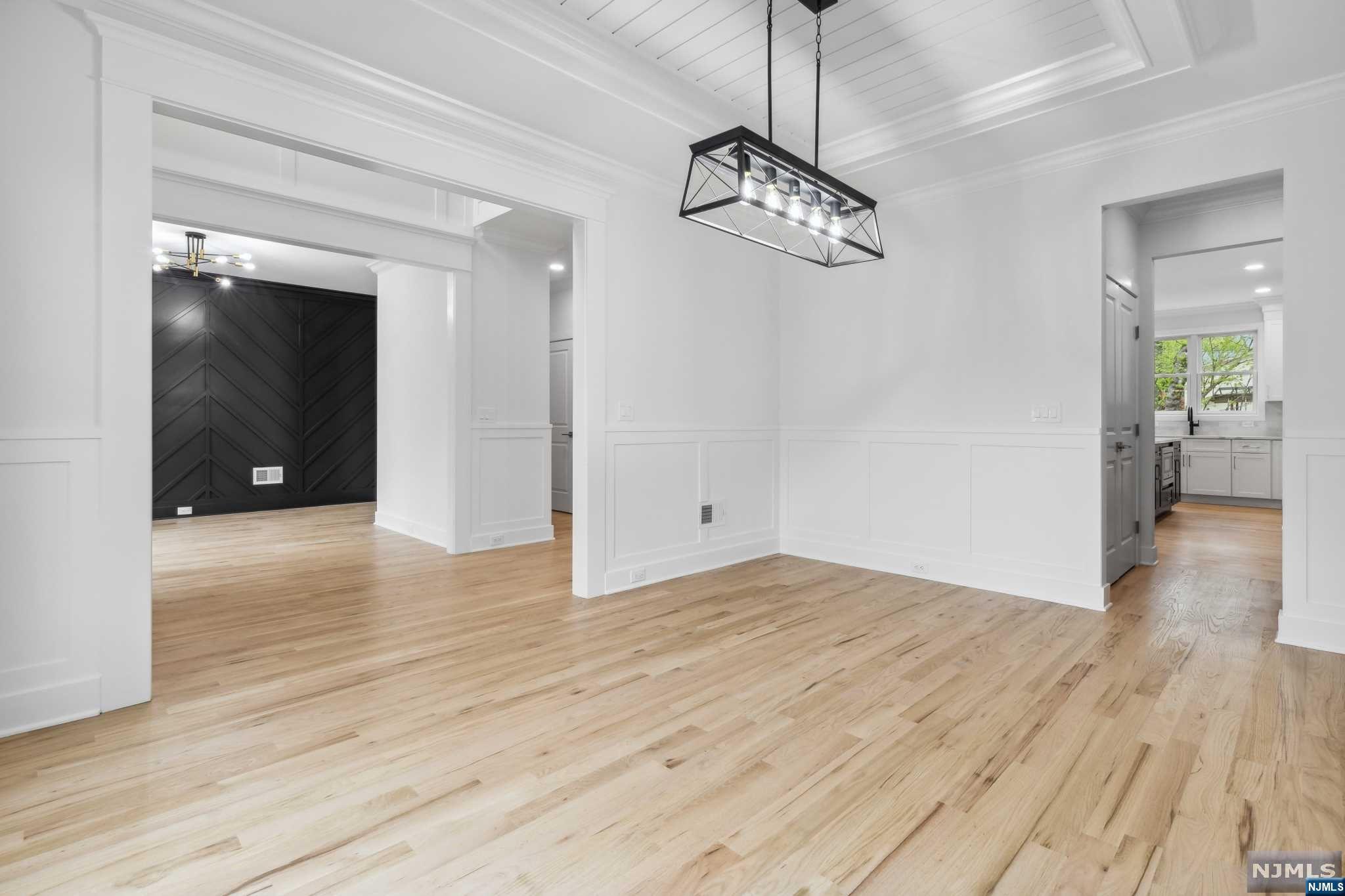 79 Hallberg Avenue