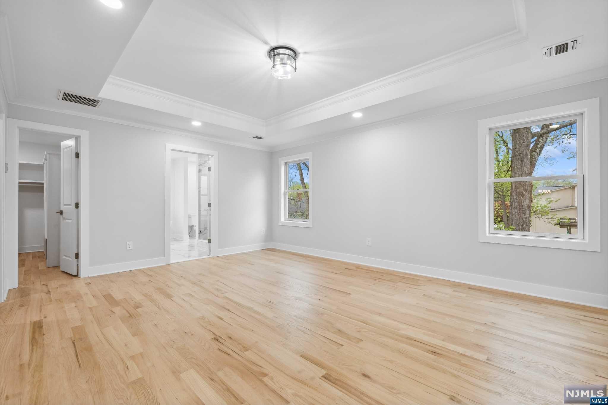 79 Hallberg Avenue
