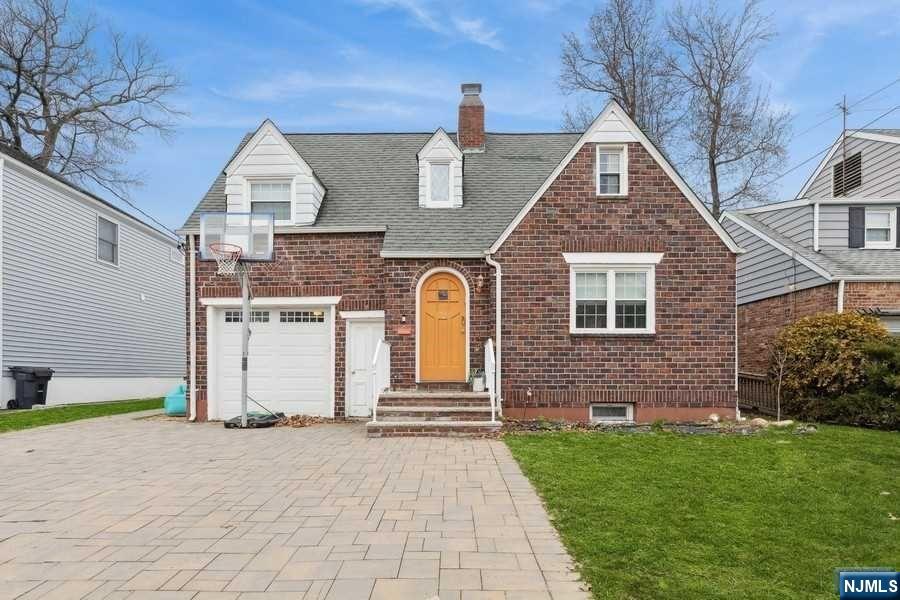 72 Harriet Avenue