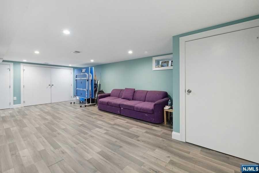 72 Harriet Avenue