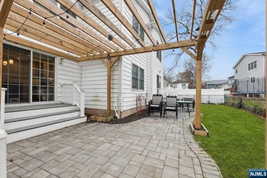 72 Harriet Avenue