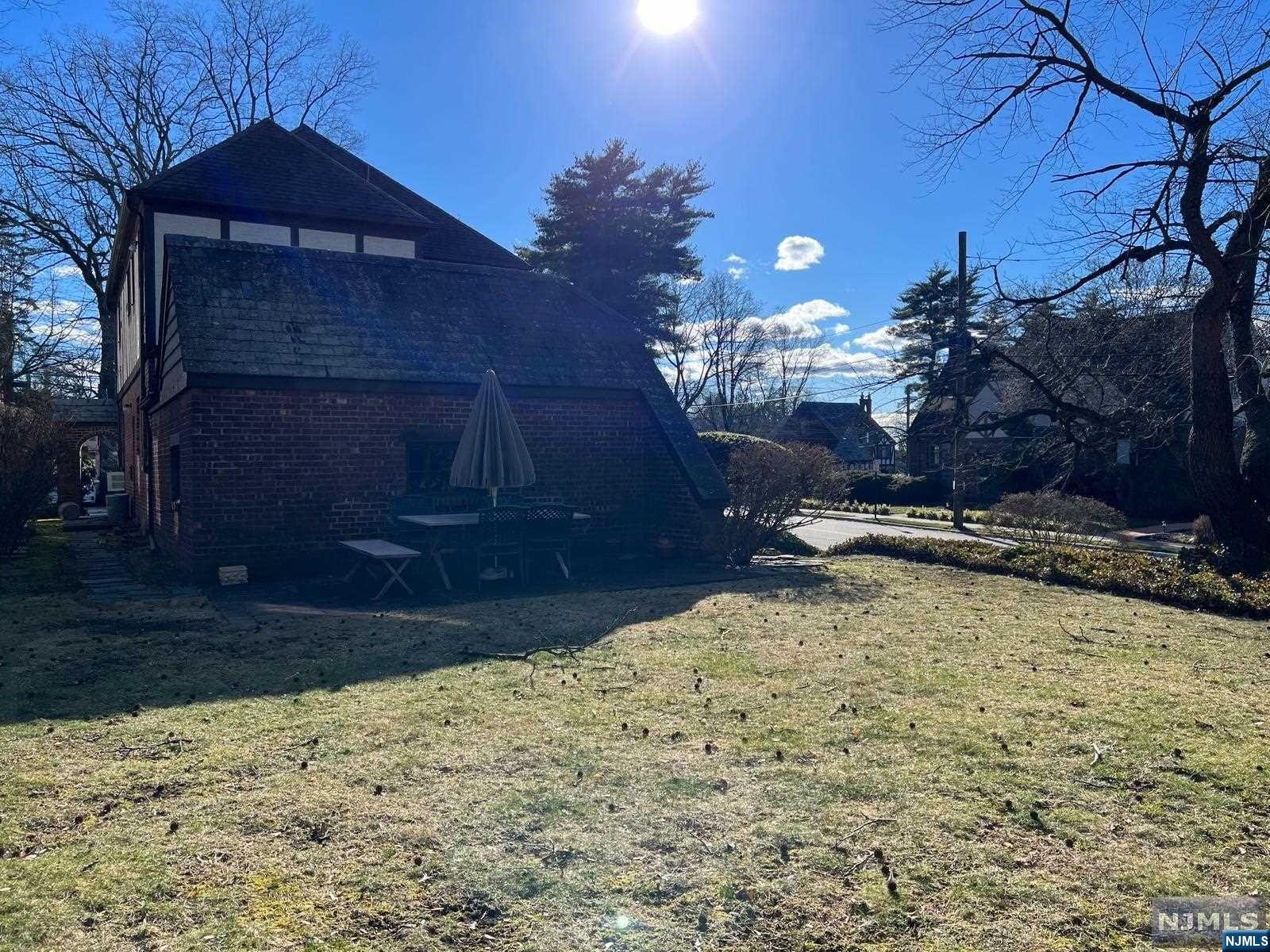 573 Standish Road