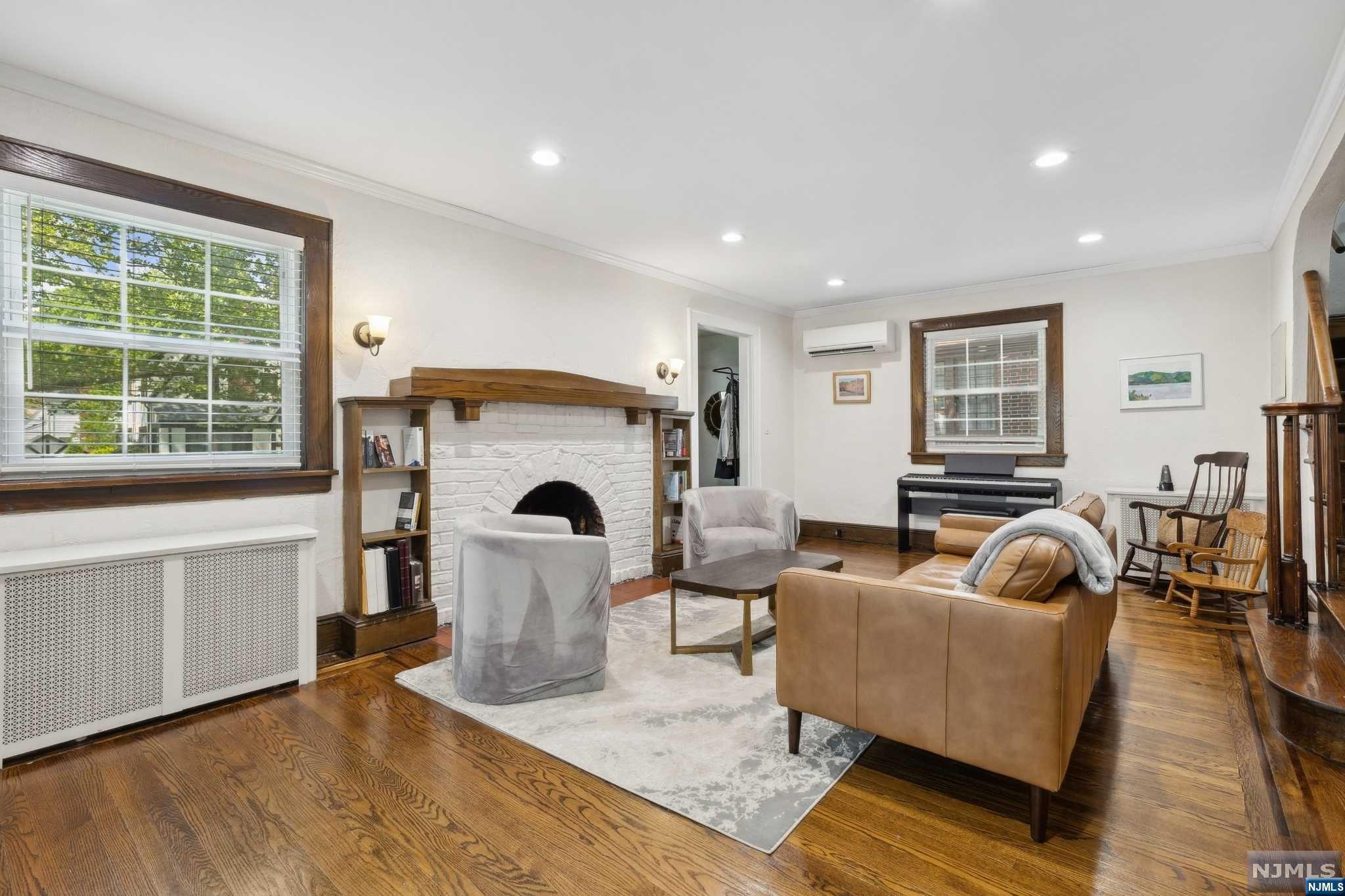 879 Red Road