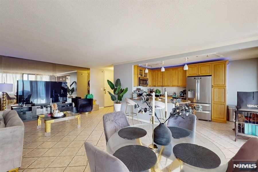 200 Winston Drive 418