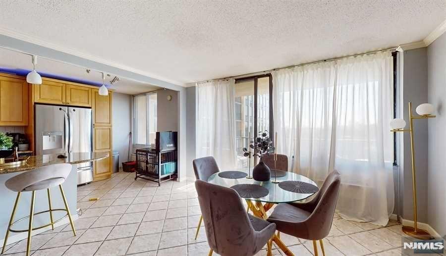 200 Winston Drive 418