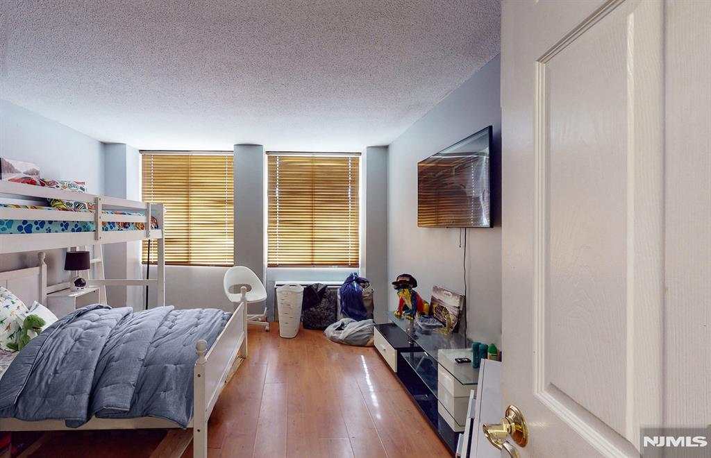 200 Winston Drive 418