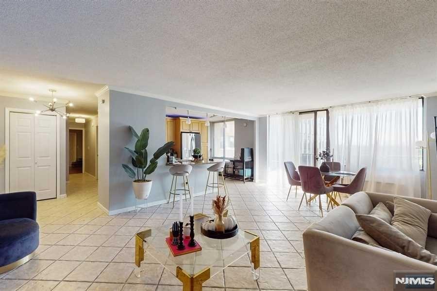 200 Winston Drive 418