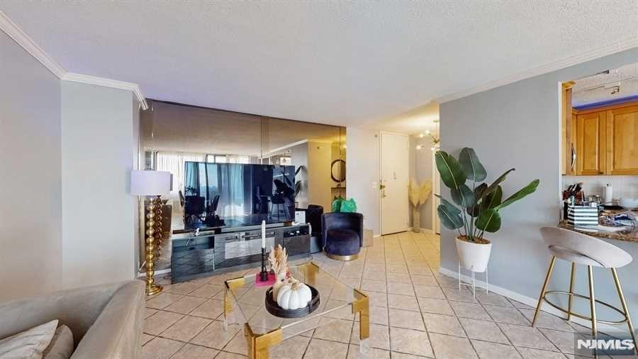 200 Winston Drive 418