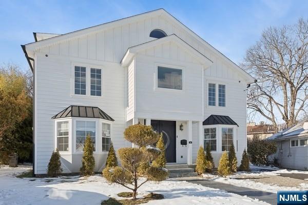 99 Greenwich Drive