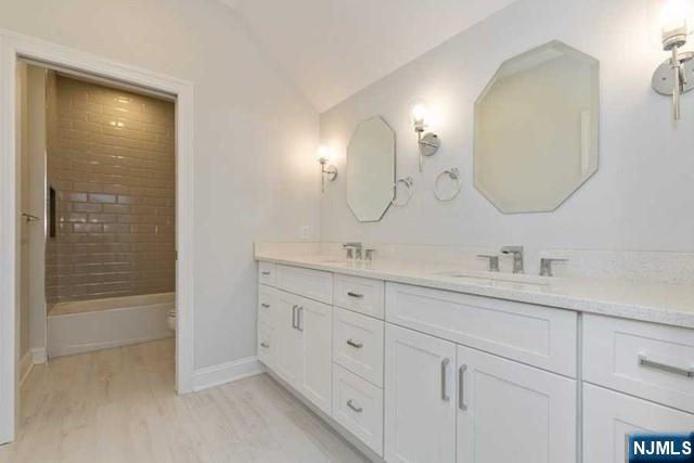 11 Lee Place